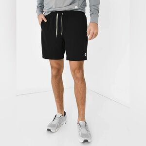 Vuori Kore Shorts Men XL Black Lined Casual Athletic Hybrid Gym Running